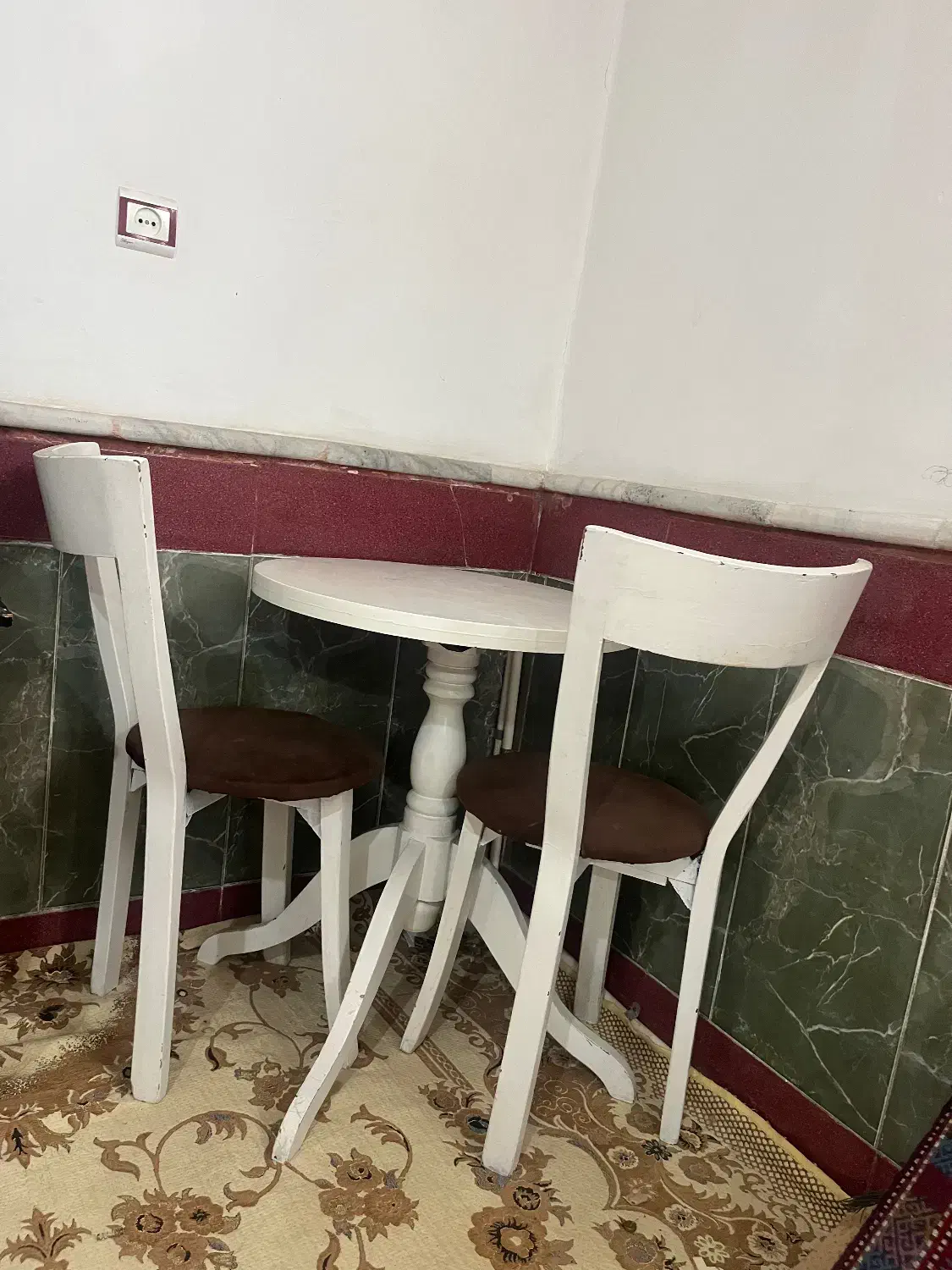 میز و صندلی تمام چوب|میز و صندلی غذاخوری|سبزوار, باهنر|دیوار