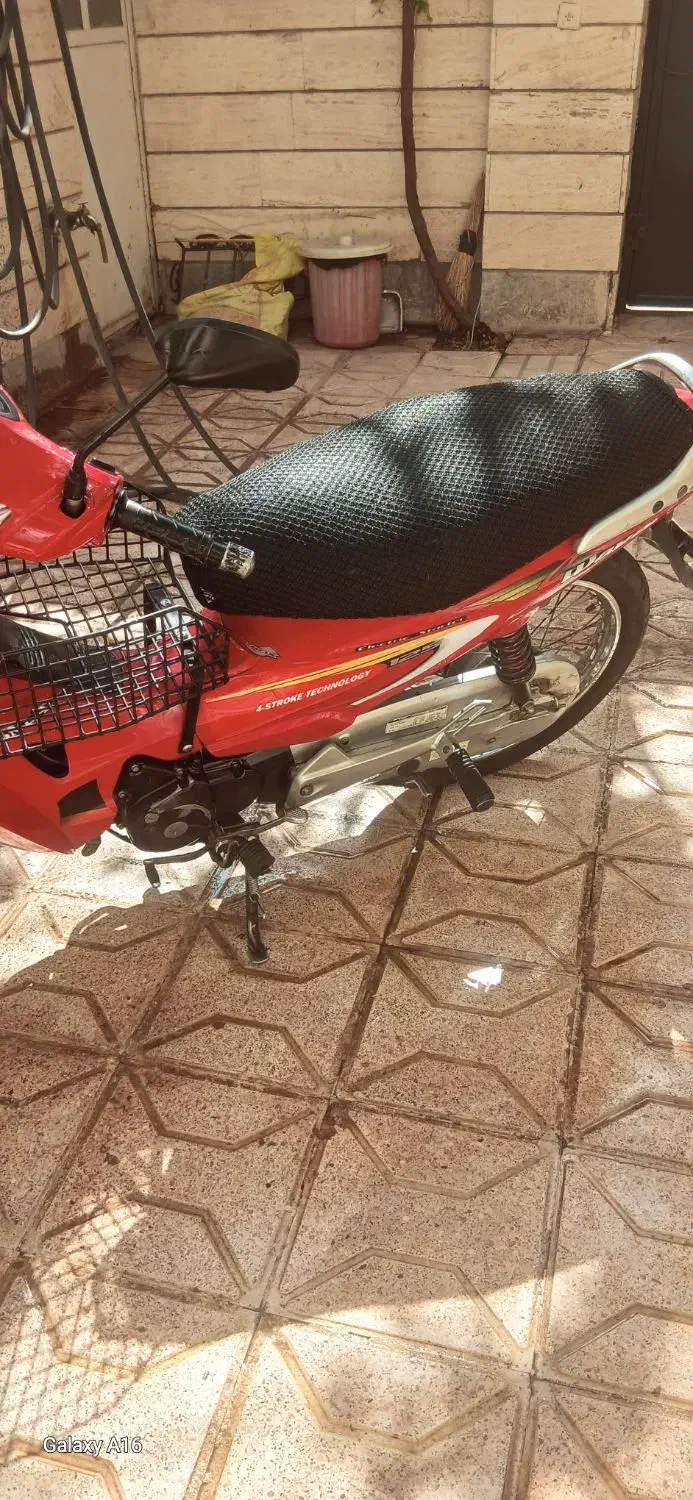 ویو کا ۸۶ ژاپن|موتورسیکلت|سبزوار, قصبه غربی|دیوار