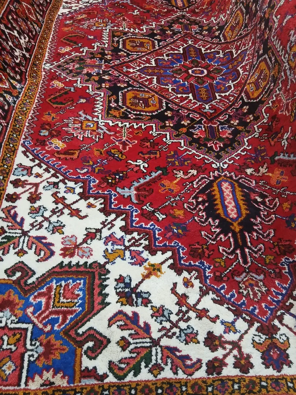 یک جفت|فرش|میانه, |دیوار