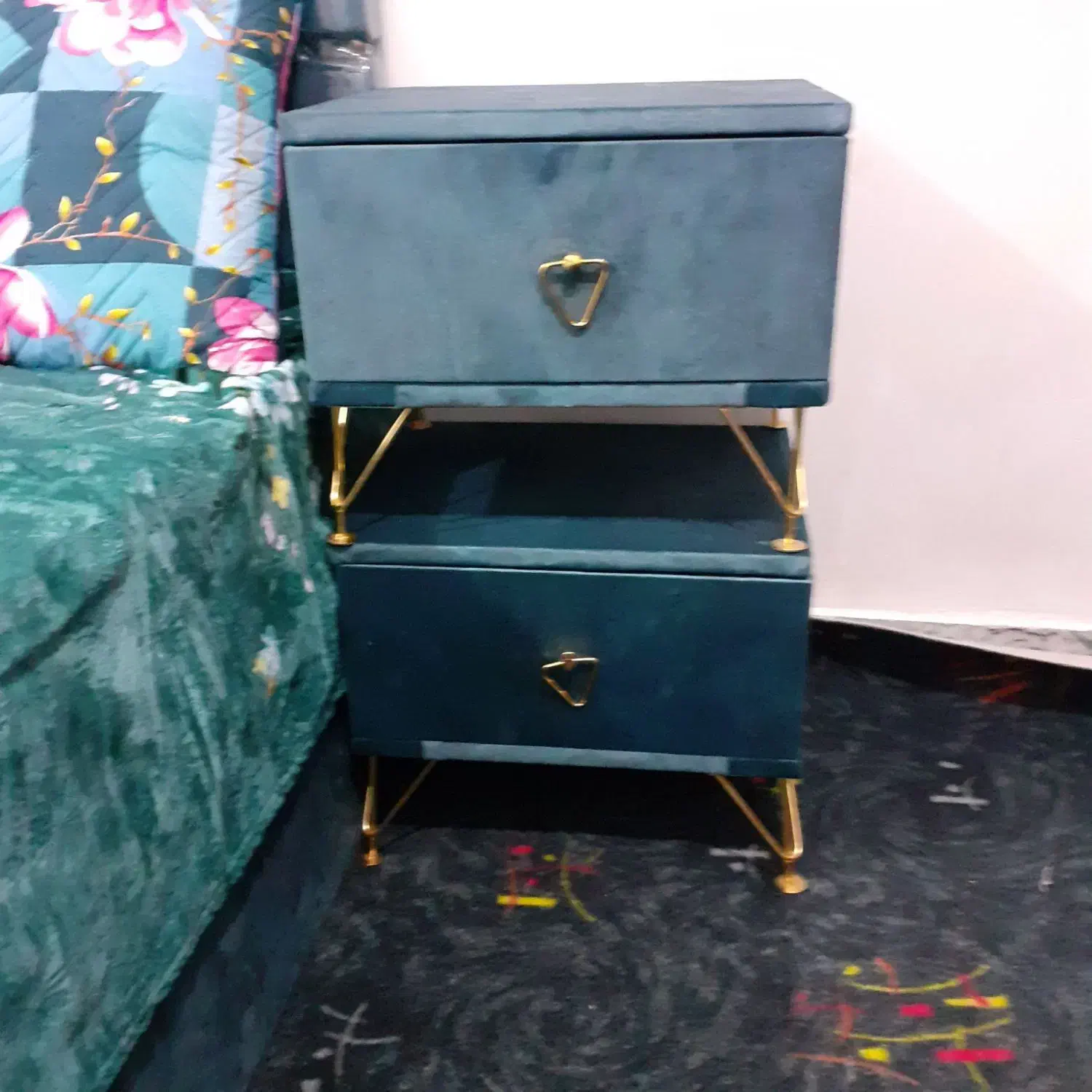 تخت خواب دو نفره و یه نفره|تخت و سرویس خواب|بروجرد, |دیوار