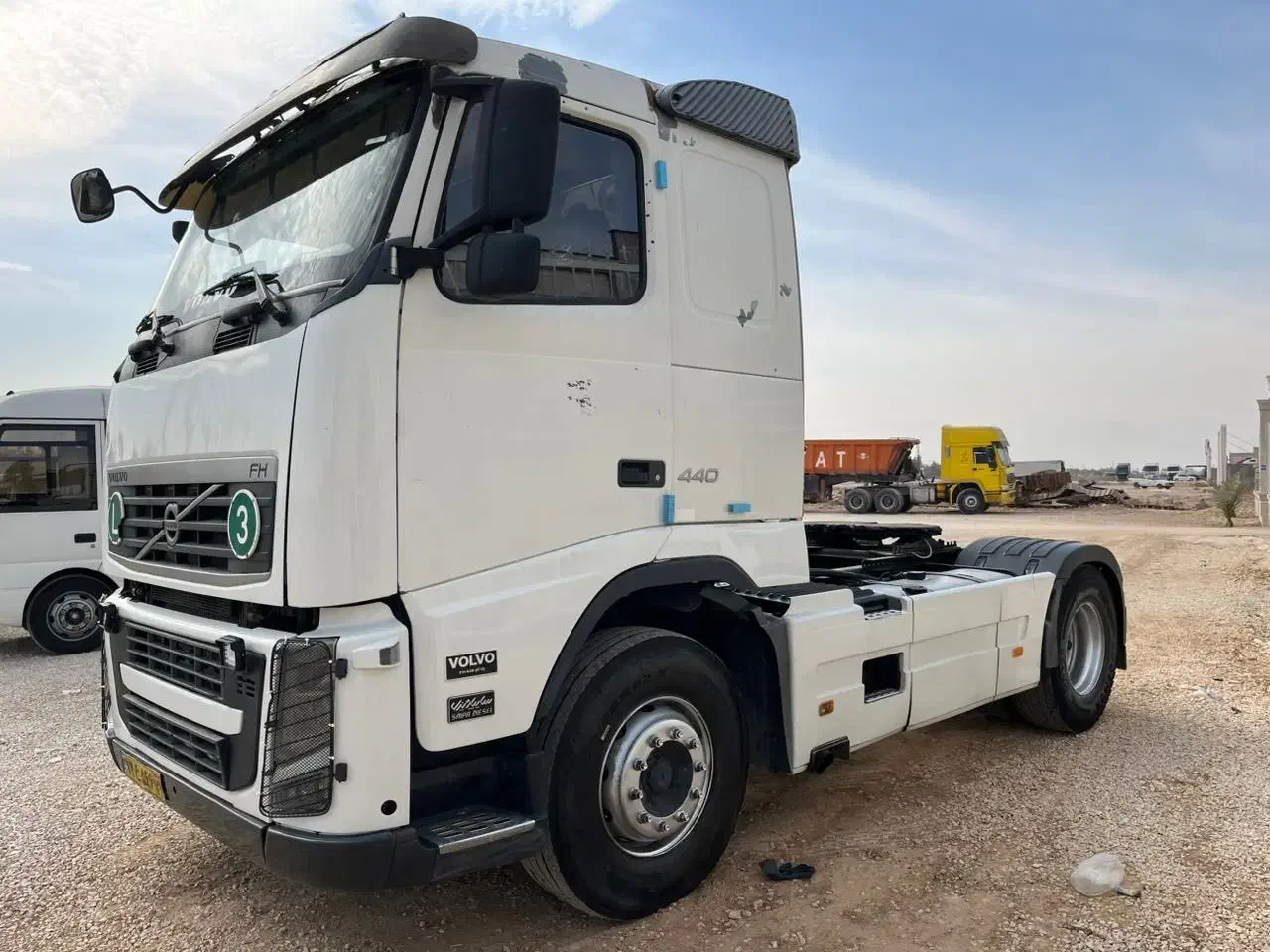 Fh 440  تک محور|خودرو سنگین|شیراز, محراب|دیوار