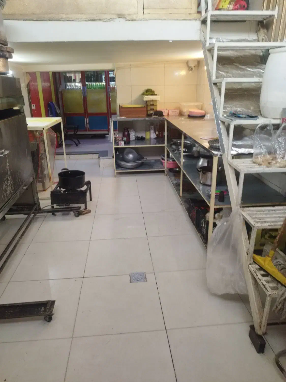 واگذاری رستوران|کافیشاپ و رستوران|شهرضا, |دیوار