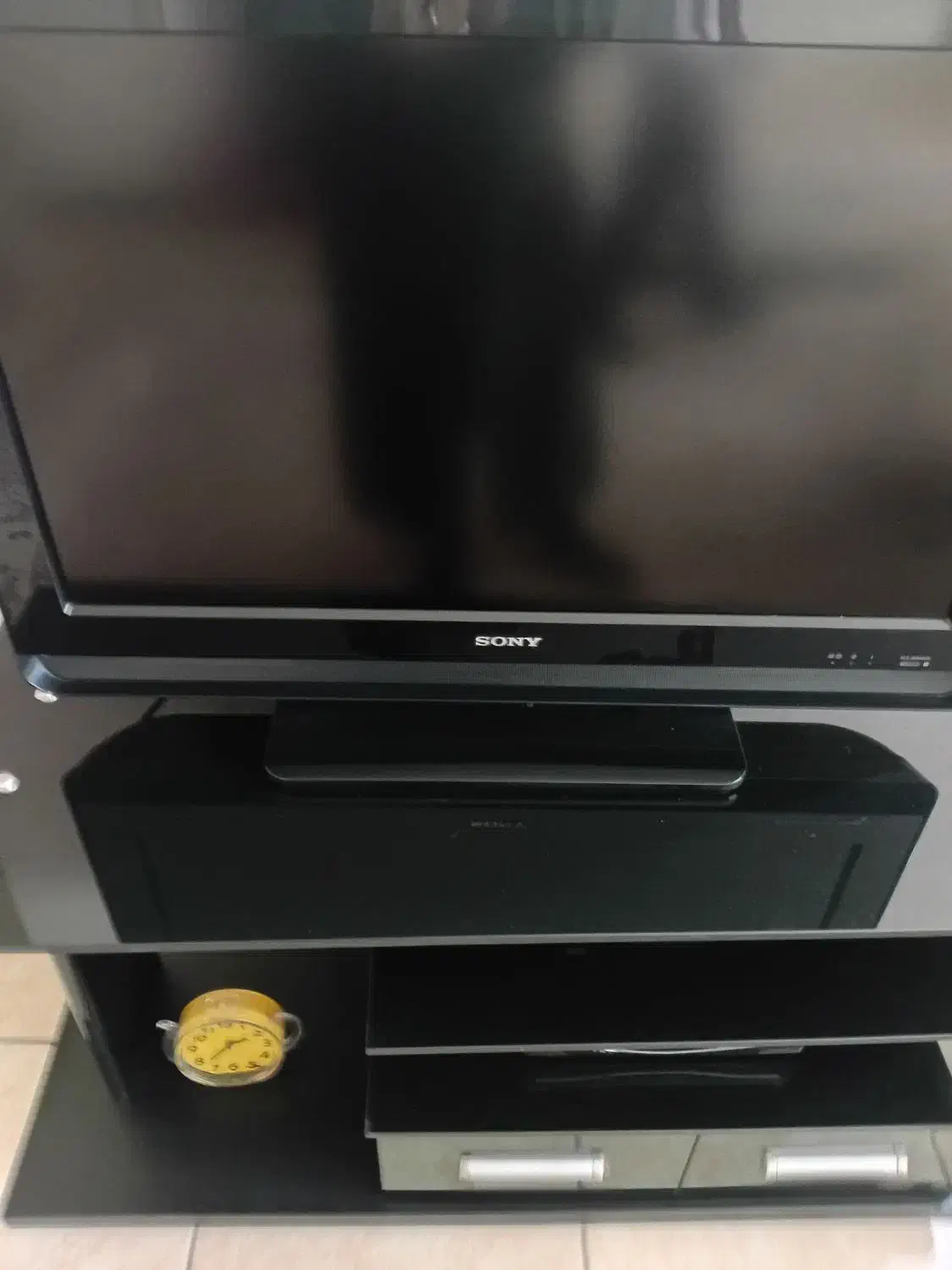 تلویزیون سونی اصل ۳۲ اینچ به همراه میز تلویزیون|تلویزیون و پروژکتور|پردیس, فاز ۳|دیوار