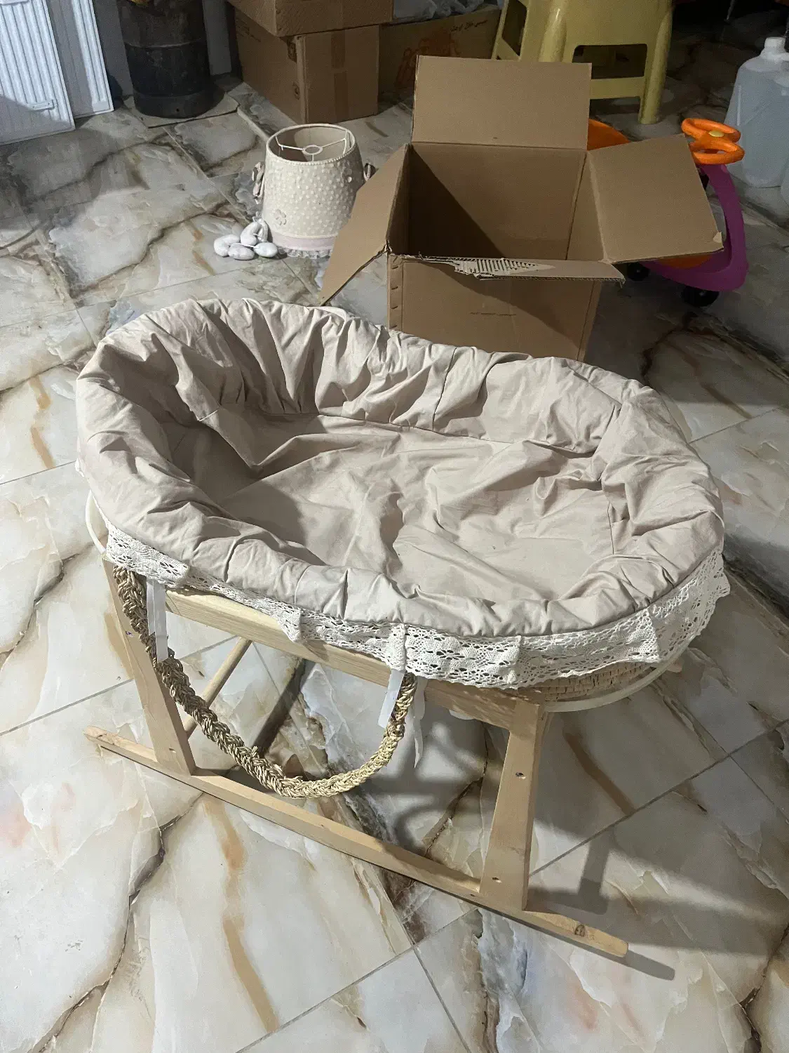 گهواره راک چوبی نوزاد|تخت و صندلی بچه|گیلان غرب, |دیوار