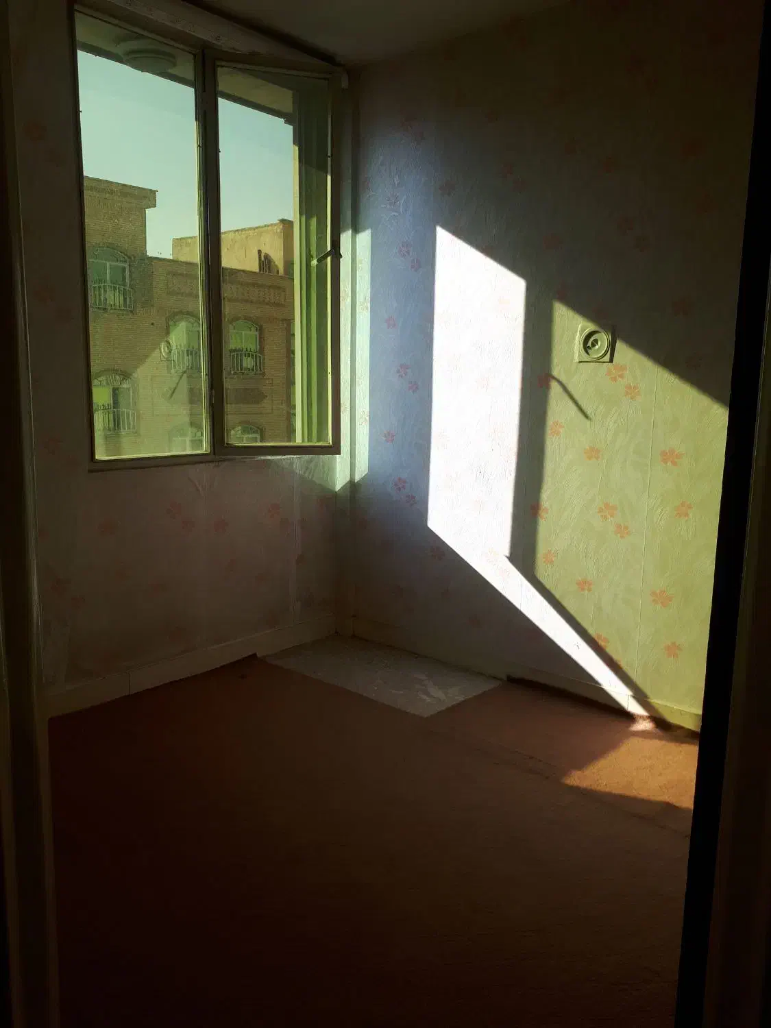 آپارتمان ۳۷ متری تمیز و نقلی