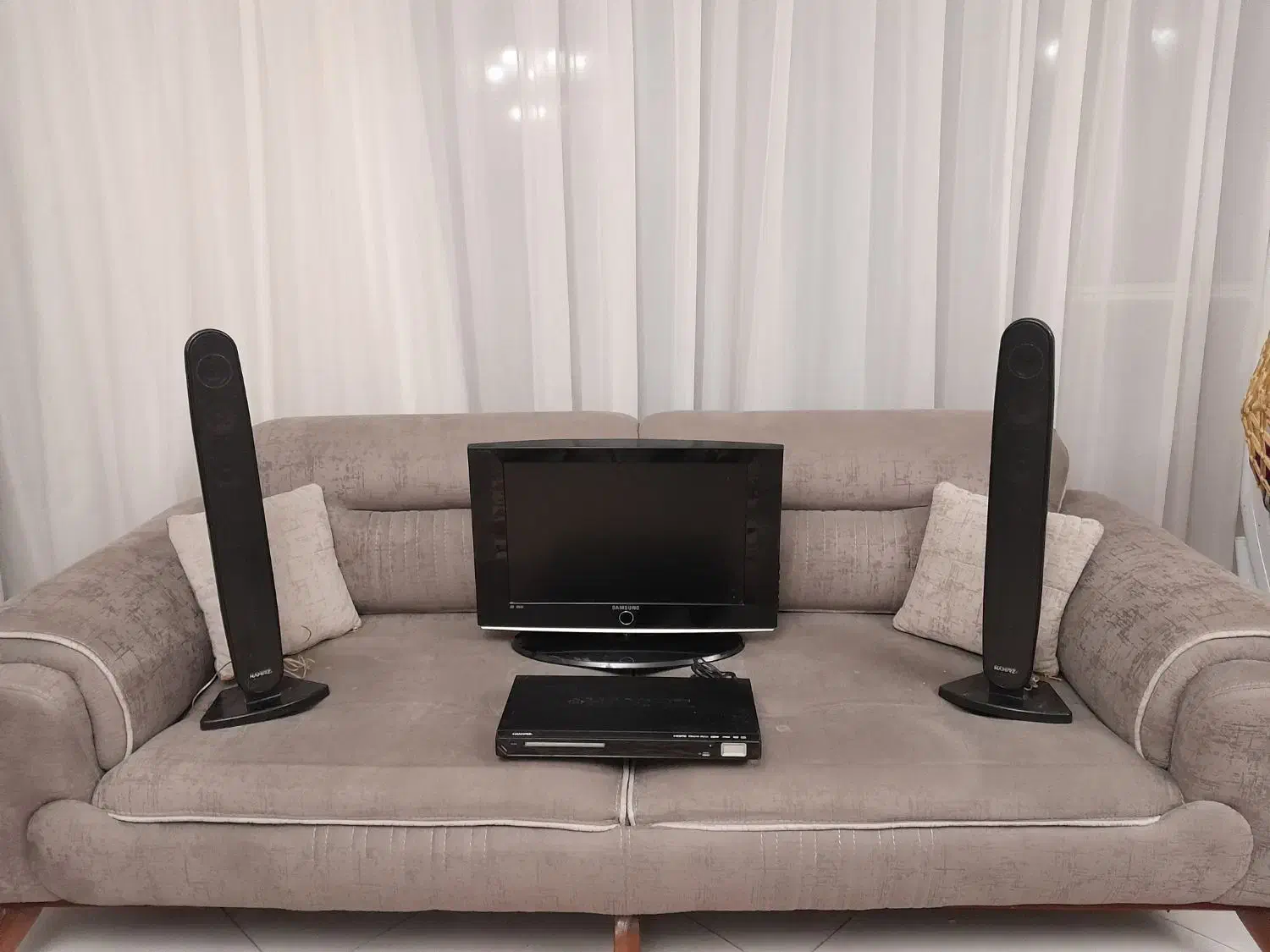 تلویزیون ۲۲ و دی‌وی‌دی پلیر|تلویزیون و پروژکتور|اصفهان, ملک‌شهر|دیوار