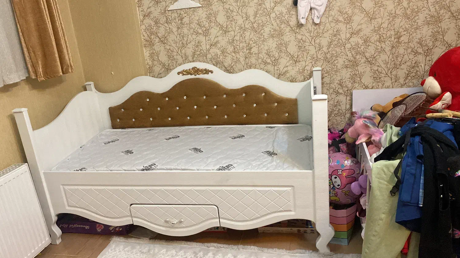 تخت نوزادی و نوجوانی|تخت و صندلی بچه|شیراز, یخ سازی|دیوار