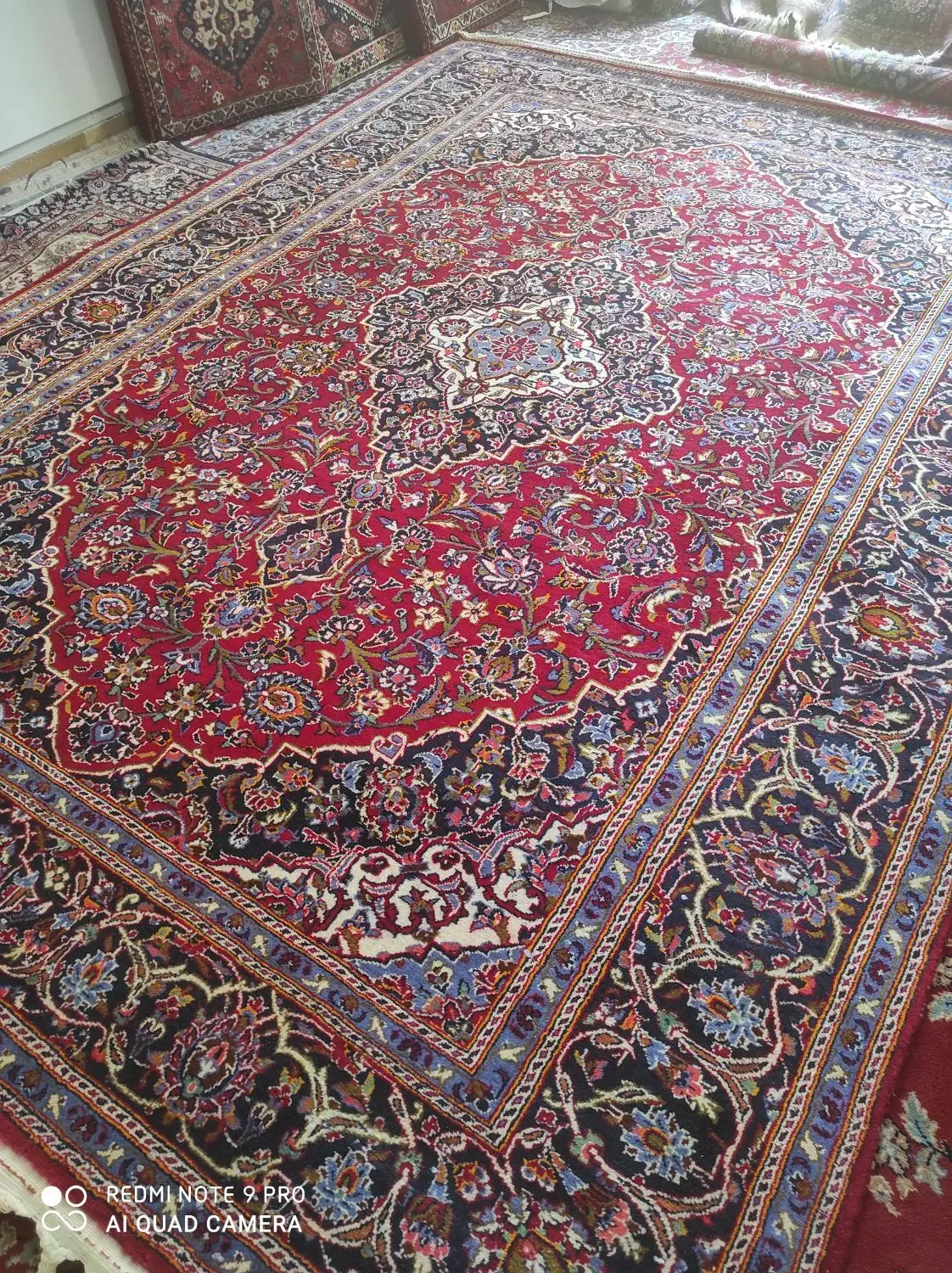 فرش 9 متری دست بافت نجف آبادی تمیز و سالم|فرش|شیراز, سینما سعدی|دیوار