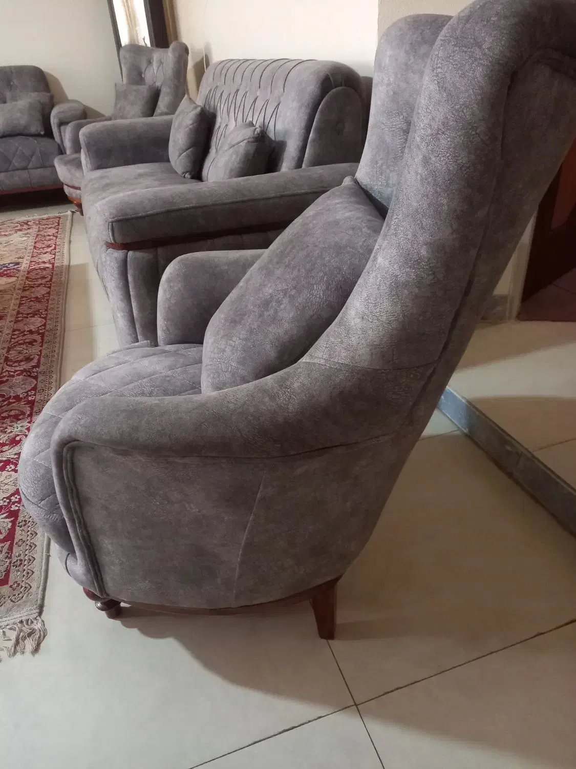 مبل مدل چستر|مبلمان خانگی و میز عسلی|شاهین‌شهر, حافظ شمالی|دیوار