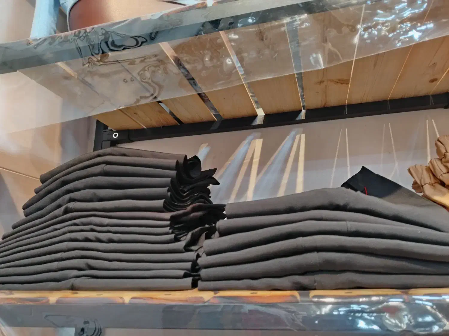 فروش شلوار پارچه ای تقریبا 40 عدد|لباس|نجفآباد, امام خمینی|دیوار