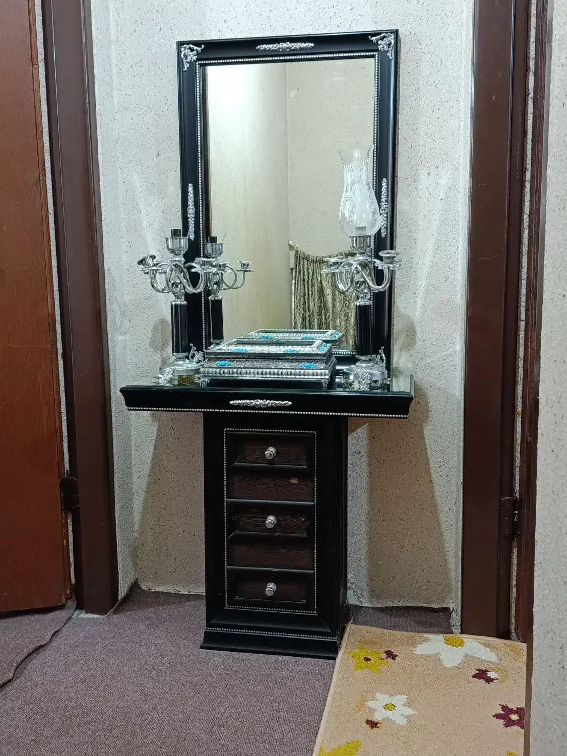 آینه و شمعدان|آینه|رشت, پل تالشان|دیوار