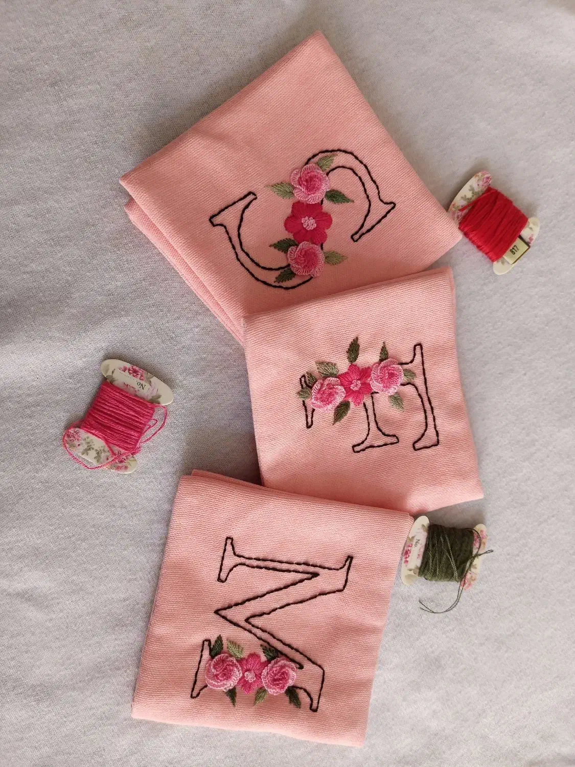 جا دستمال کاغذی جیبی گلدوزی|صنایع دستی و سایر لوازم تزئینی|قم, علی آباد سعدگان|دیوار