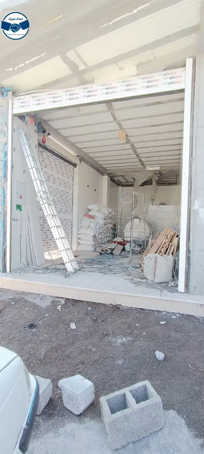 تجاری ۵۰ متری هلال احمر/ دو نبش/ نوساز|اجارهٔ مغازه و غرفه|کرمان, |دیوار