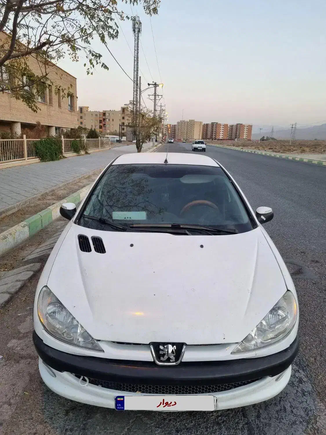 پژو ۲۰۶ تیپ ۵ مدل ۹۴|خودرو سواری و وانت|کاشان, عربها|دیوار