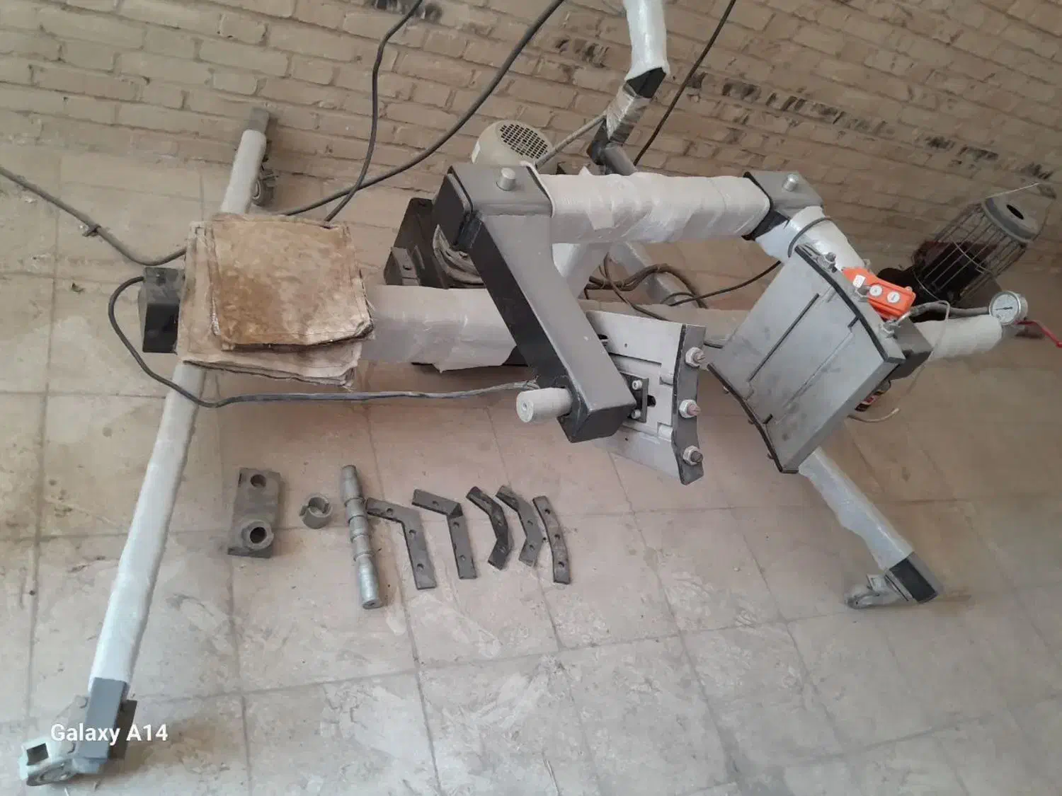 دستگاه آپارات لاستیک ماشین سنگین|ابزارآلات|سبزوار, امیر کبیر|دیوار