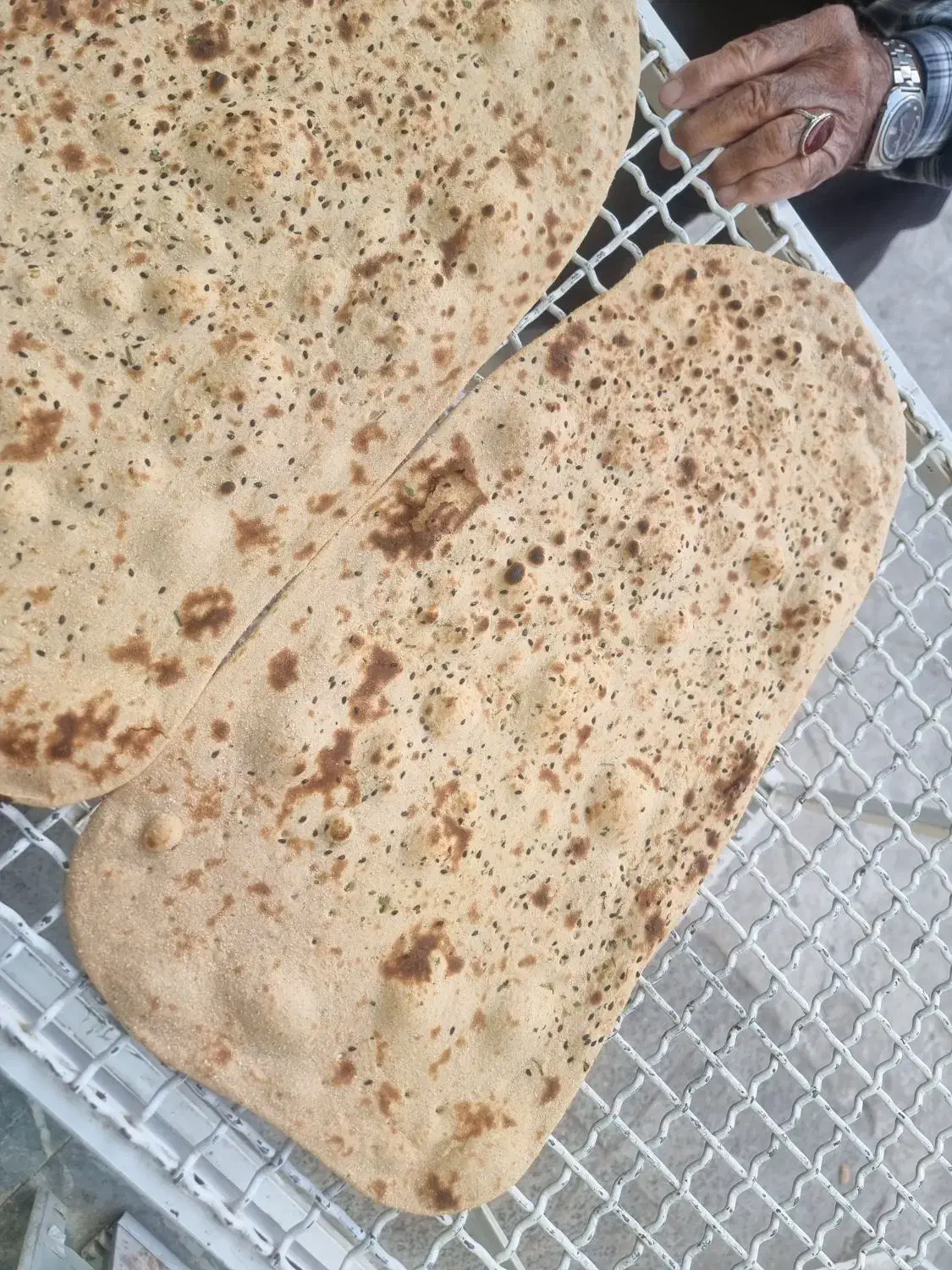 نانوایی سنتی گزی عطار بین فرعی 10 و، 11 شرقی|خوردنی و آشامیدنی|شاهینشهر, عطار|دیوار