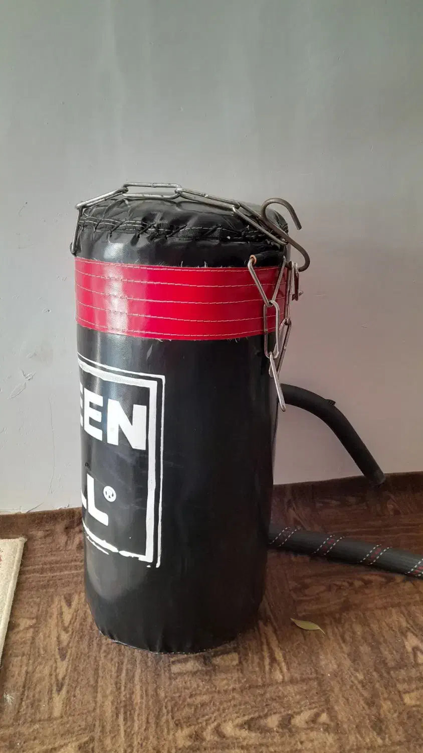 کیسه بوکس سالم نو|تجهیزات ورزشی|مراغه, |دیوار