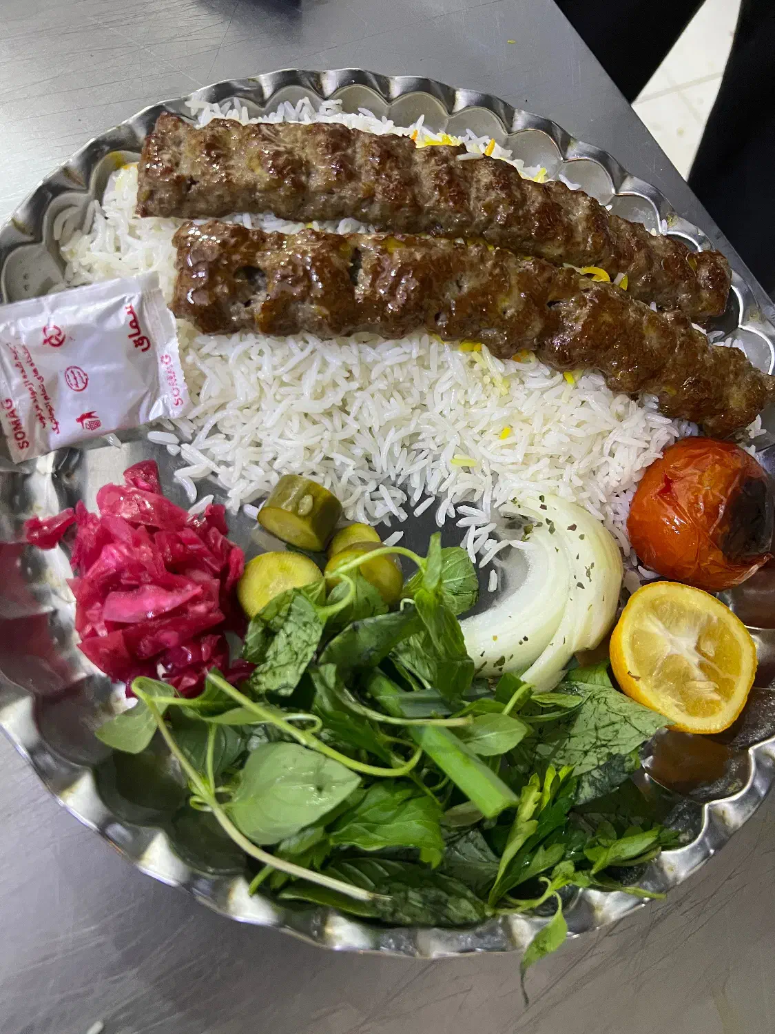 نیروی ساده رستوران|استخدام خدمات فروشگاه و رستوران|یزد, |دیوار