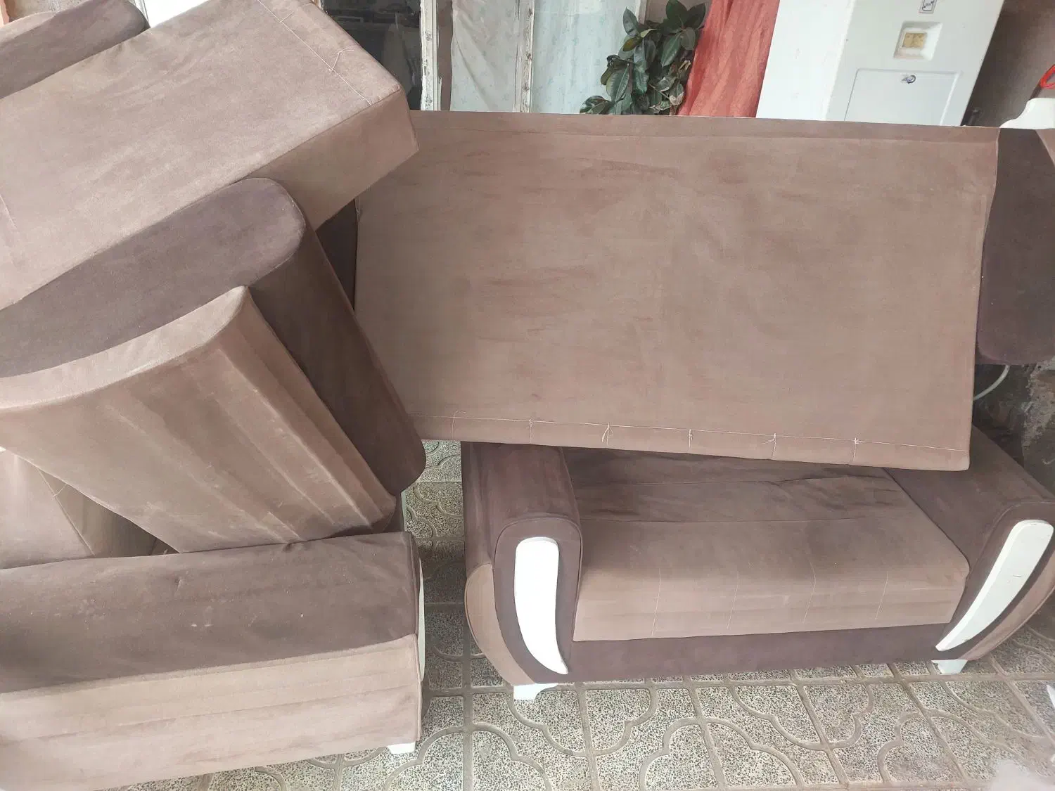 مبل|مبلمان خانگی و میز عسلی|زبرخان, |دیوار