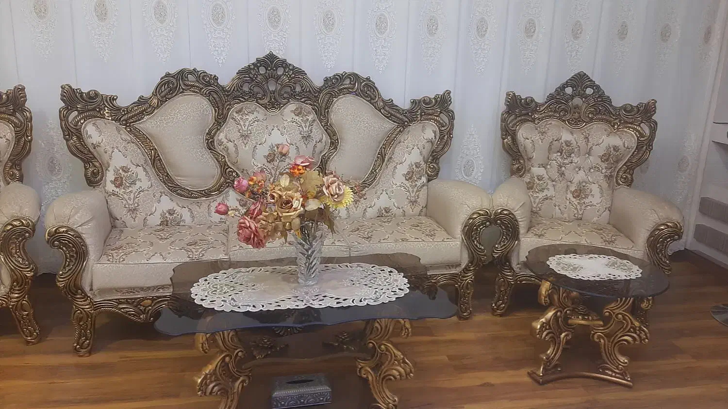 فروش مبل سلطنتی|مبلمان خانگی و میز عسلی|خلخال, |دیوار