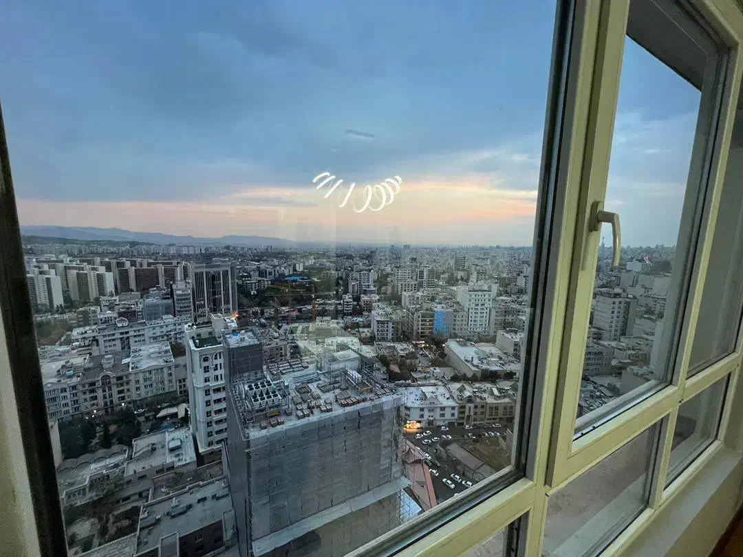 ۱۳۵متر ، برج باغ برند منطقه ،طبقه هفتم(آگهی حقیقی)