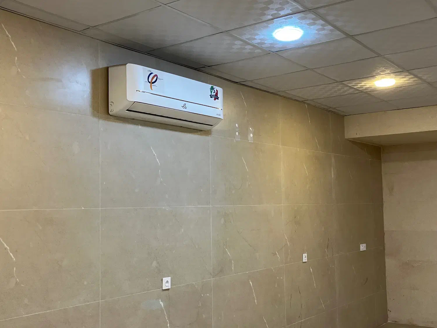 اجاره مغازه ۶۰متری|اجارهٔ مغازه و غرفه|سیرجان, |دیوار