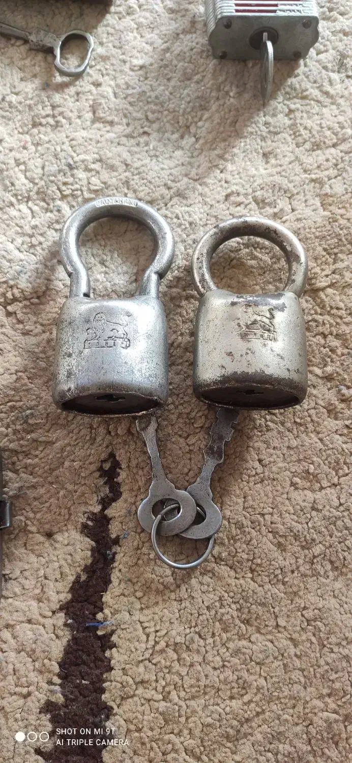 قفل قدیمی عتیقه|کلکسیون اشیاء عتیقه|لنجان, |دیوار