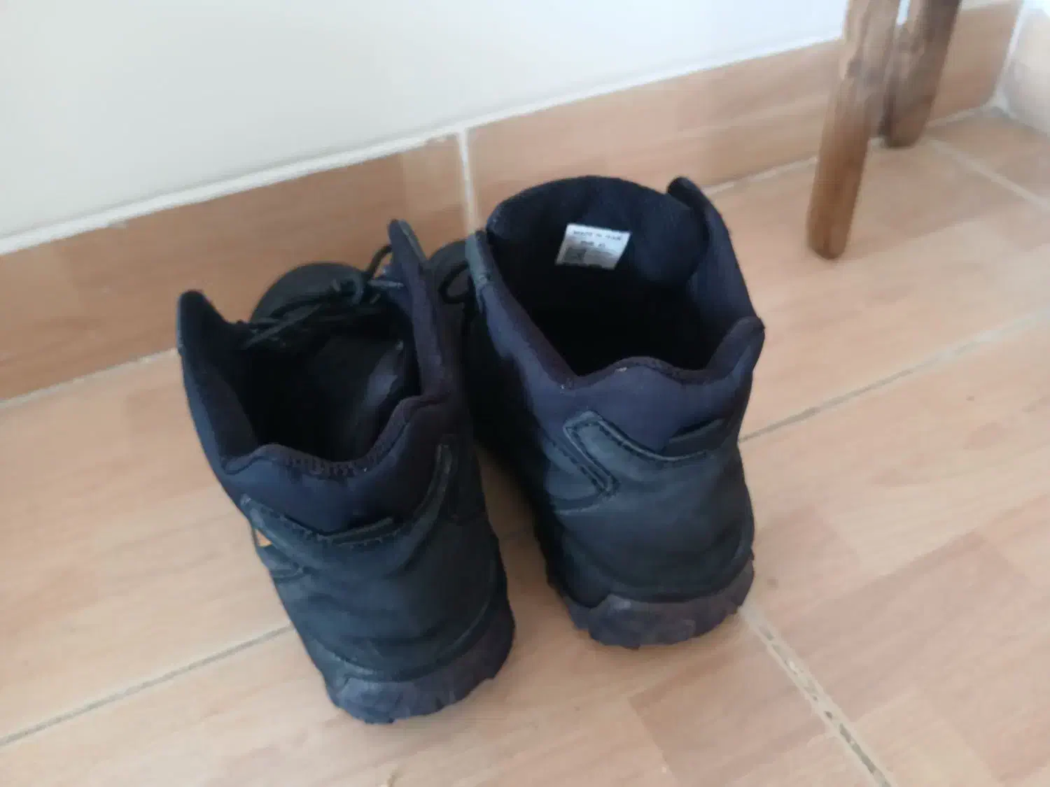 تعویض با کفش کوهنوردی وپوتین سربازی|کیف، کفش، کمربند|شهرکرد, |دیوار