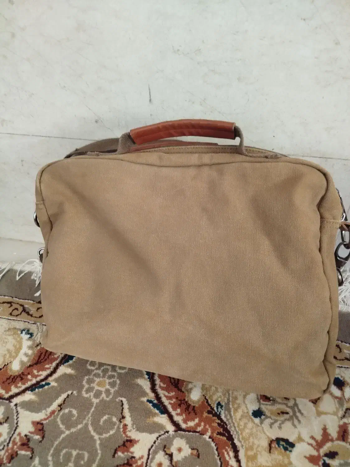 کیف مدارس|کیف، کفش، کمربند|شیراز, دوکوهک|دیوار