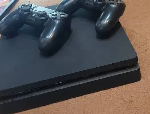 پلی ۴ فوق العاده تمیز کپی خور|کنسول، بازی ویدئویی و آنلاین|یزد, |دیوار