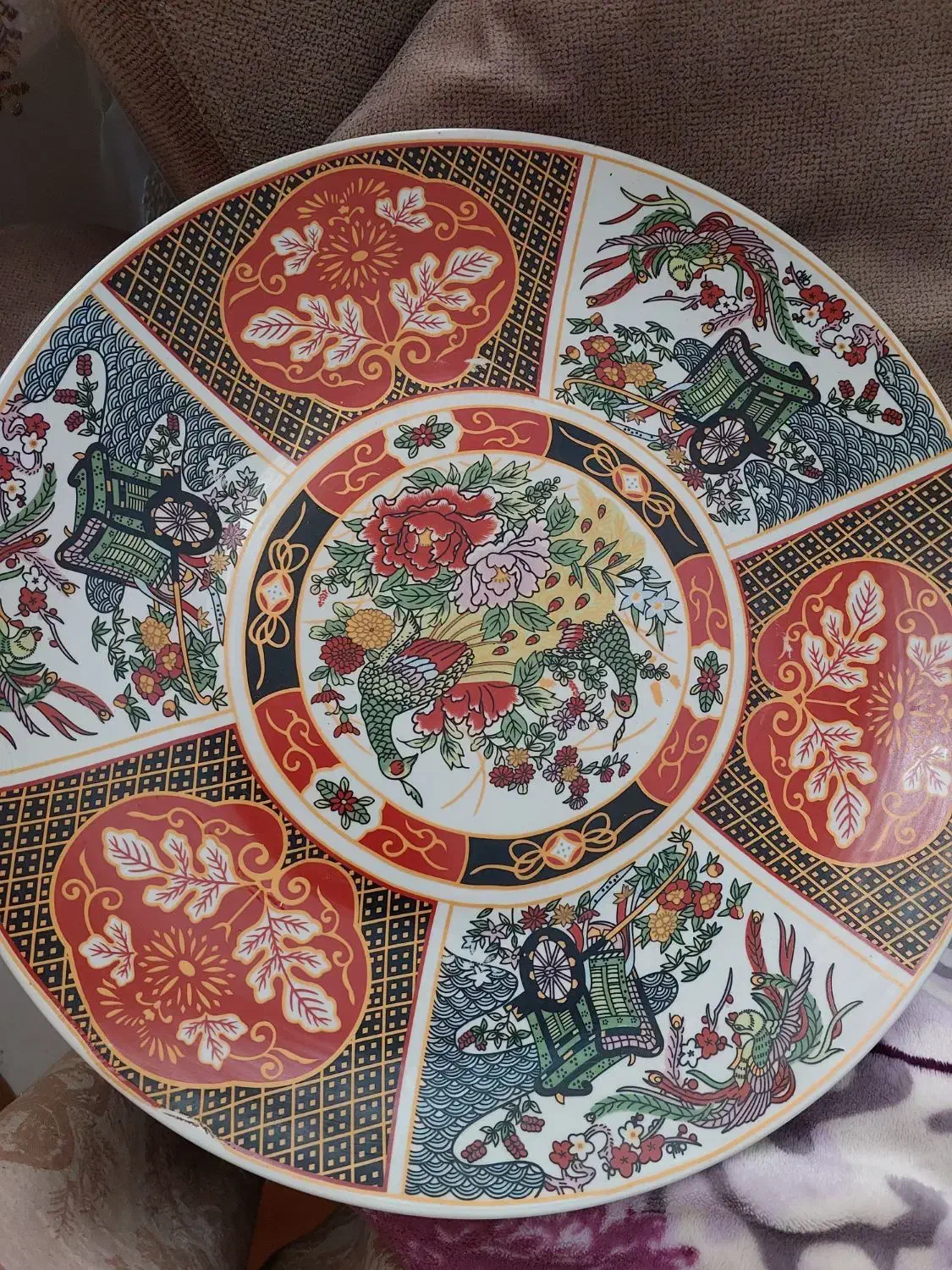 ظروف قدیمی|کلکسیون اشیاء عتیقه|شیراز, میرزاکوچک خان|دیوار