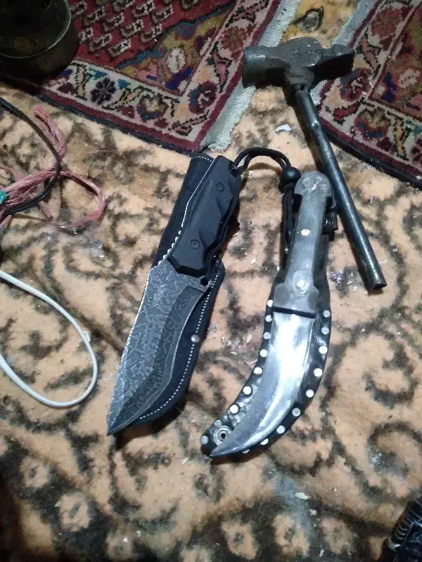 چاقو خنجر کهنه  فولادی|کلکسیون اشیاء عتیقه|همدان, |دیوار