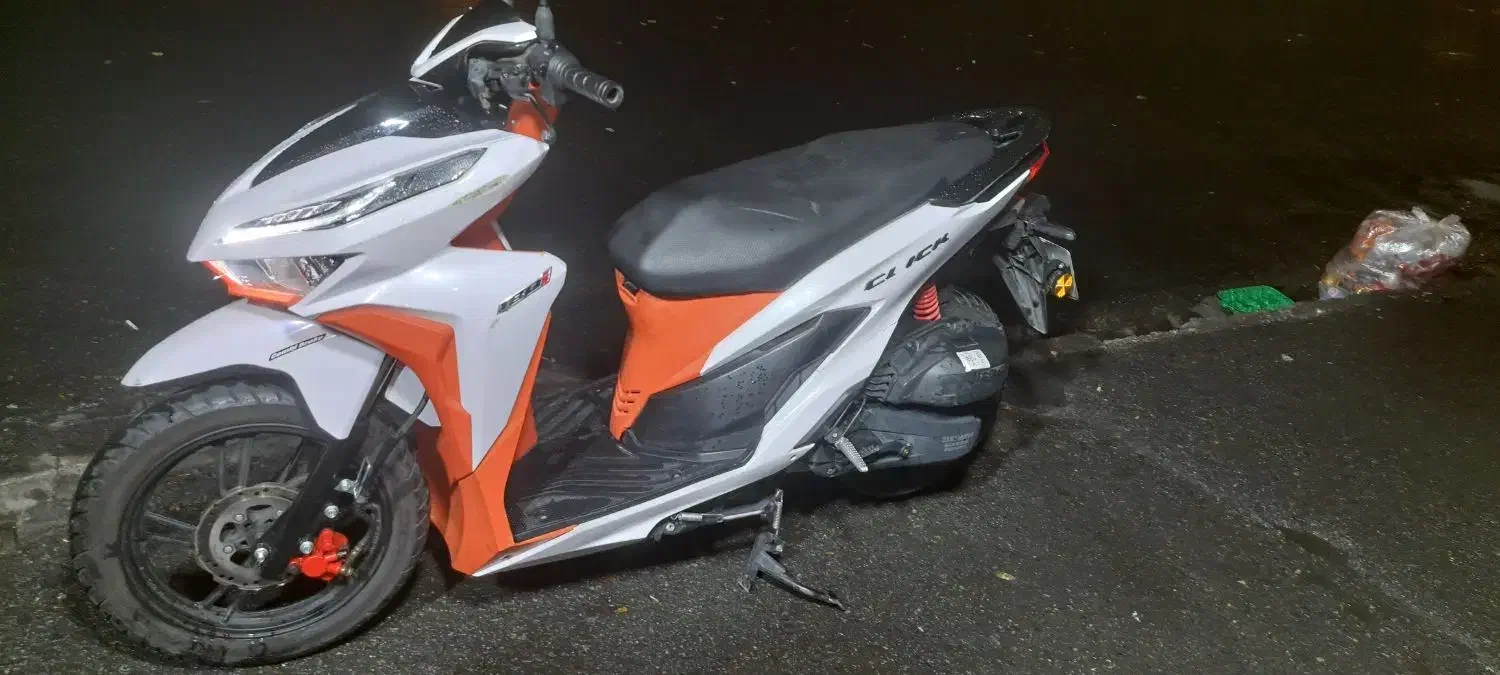 کلیک ۱۸۰i|موتورسیکلت|کرج, گلشهر|دیوار