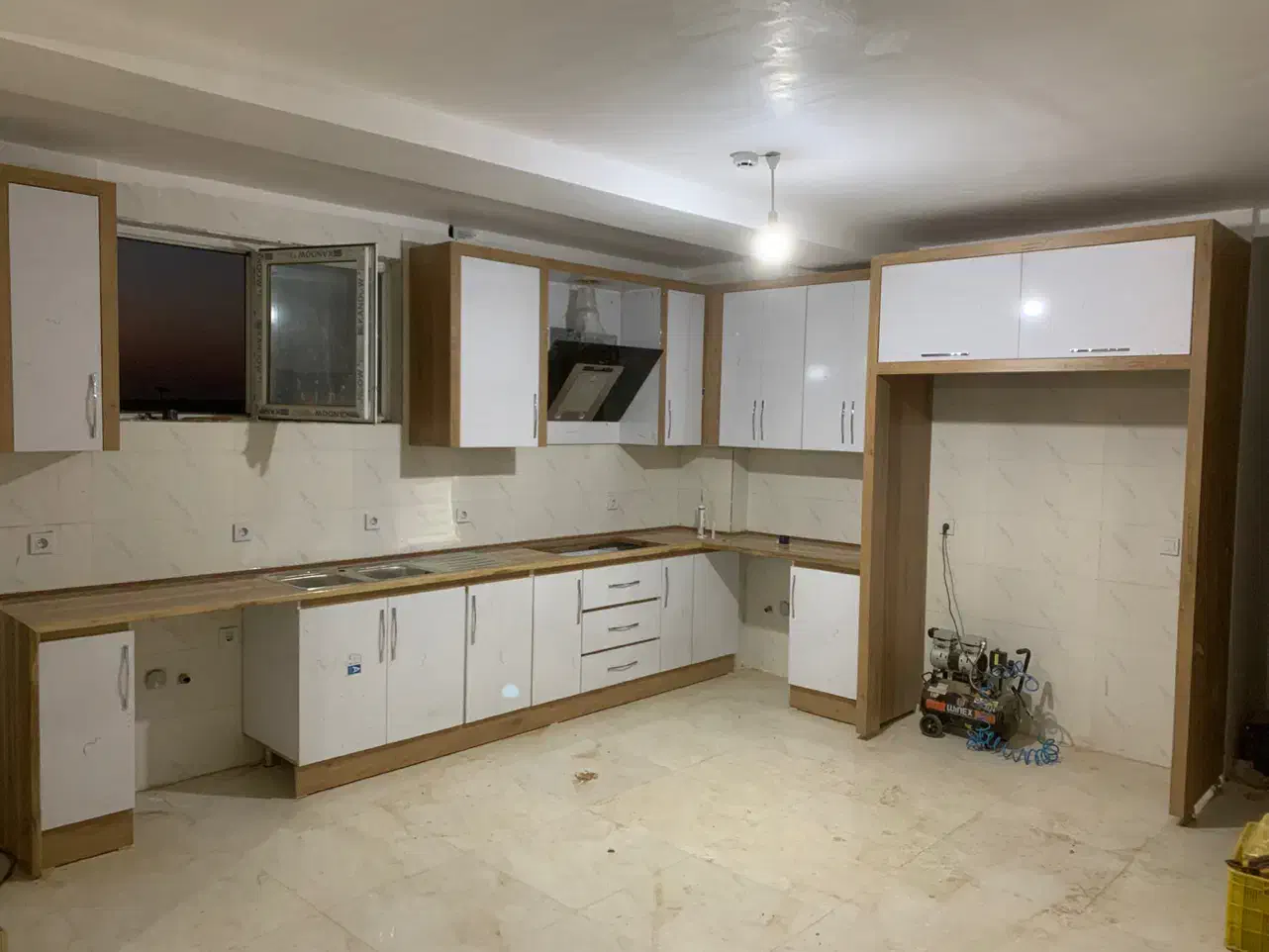 ساخت انواع کابینت و کمد دیواری|جاکفشی، کمد، دراور|بناب, |دیوار