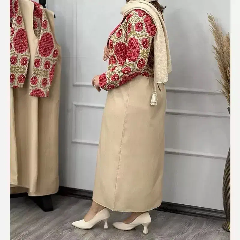 پیراهن یلدایی|لباس|اصفهان, شیخ اشراق|دیوار