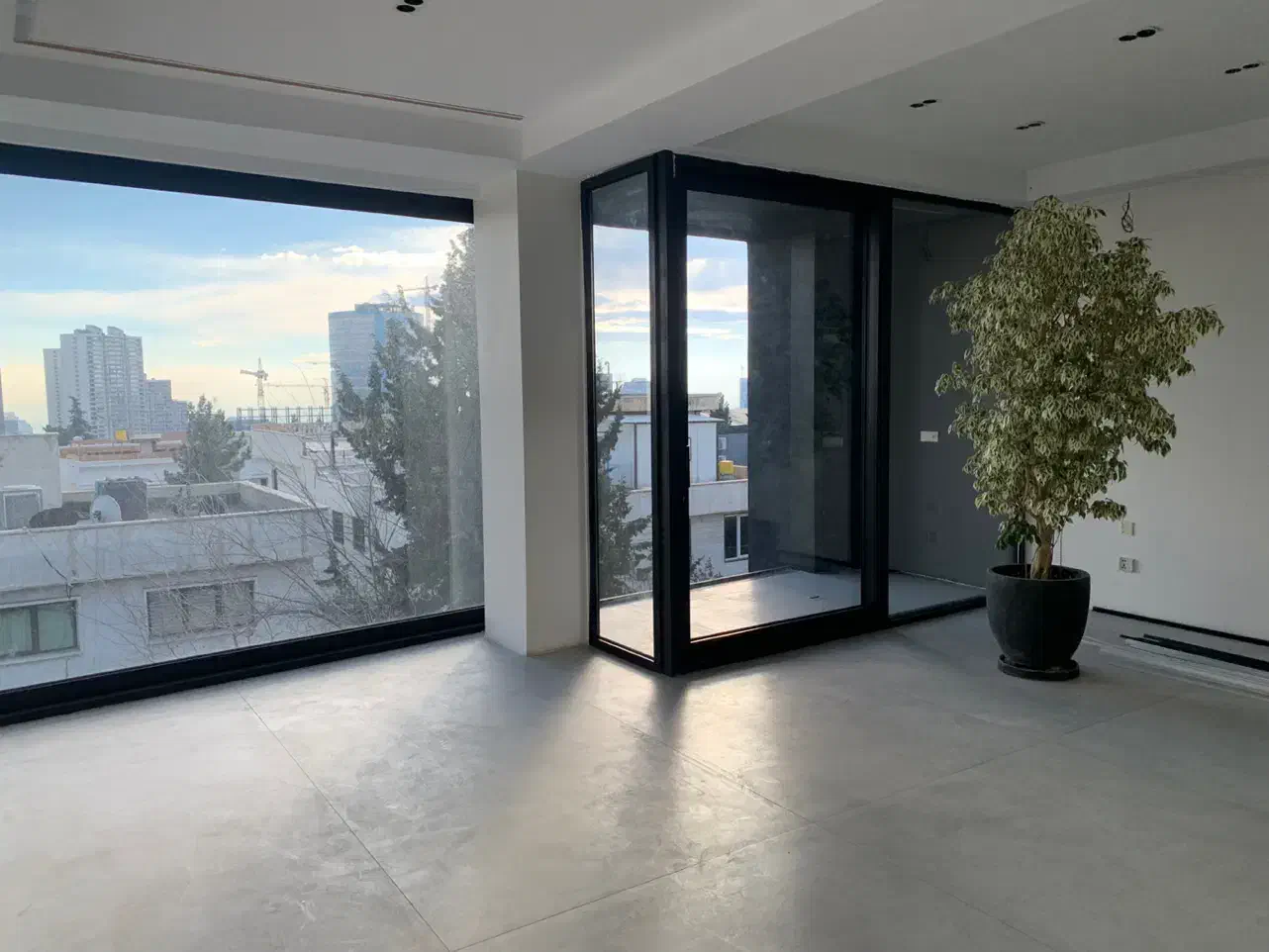 ویلا نوساز ۸۰۰ متر دربست دوبلکس