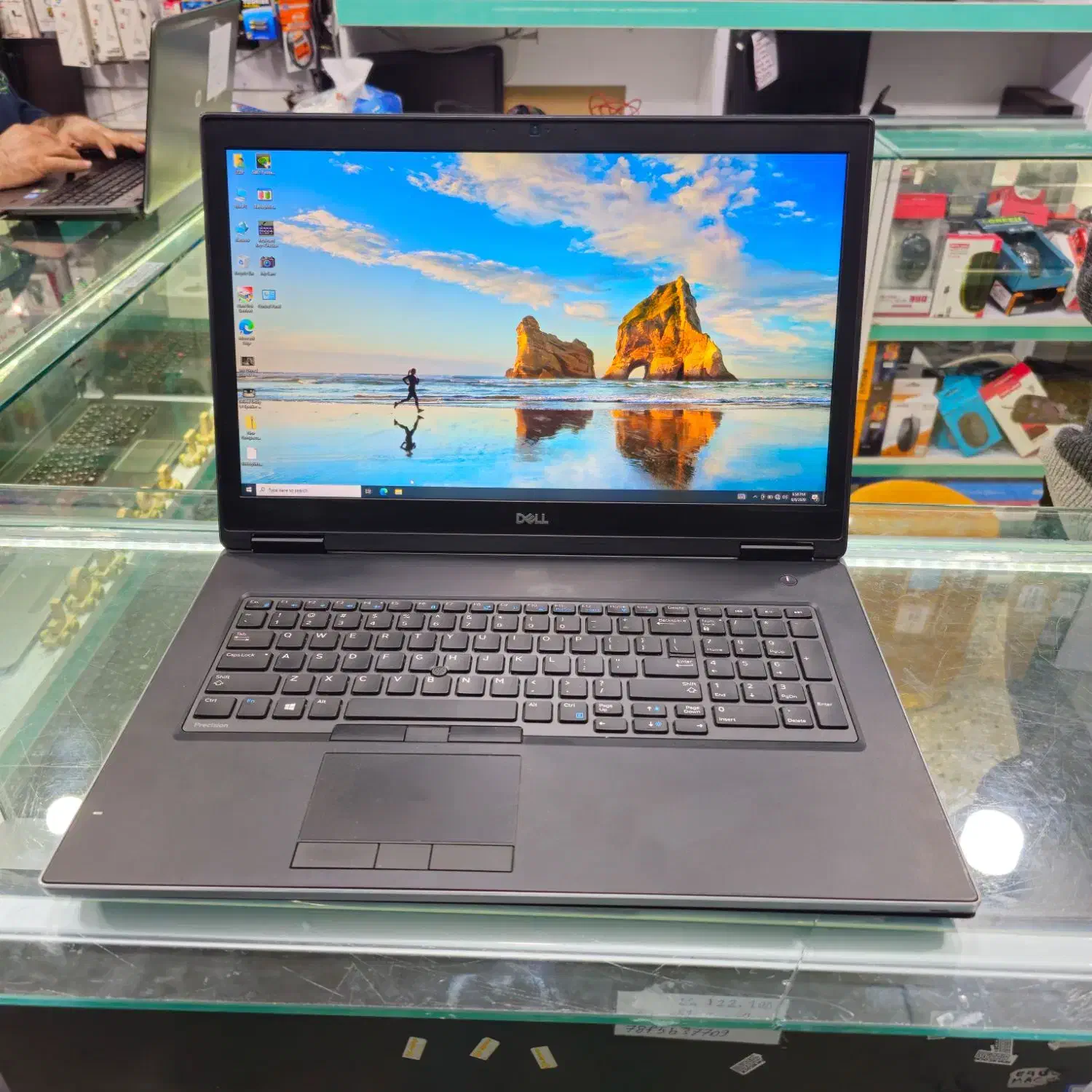 لپتاپ گیمینگ حرفه ای DELL گرافیک 6 P3200 نسل۸|رایانه همراه|یاسوج, |دیوار