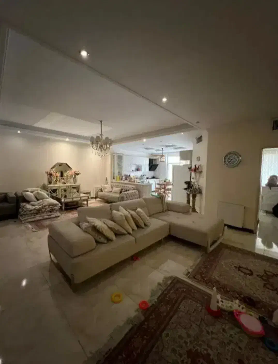 آپارتمان ۱۲۰متری ، ۲خواب ، تک واحدی