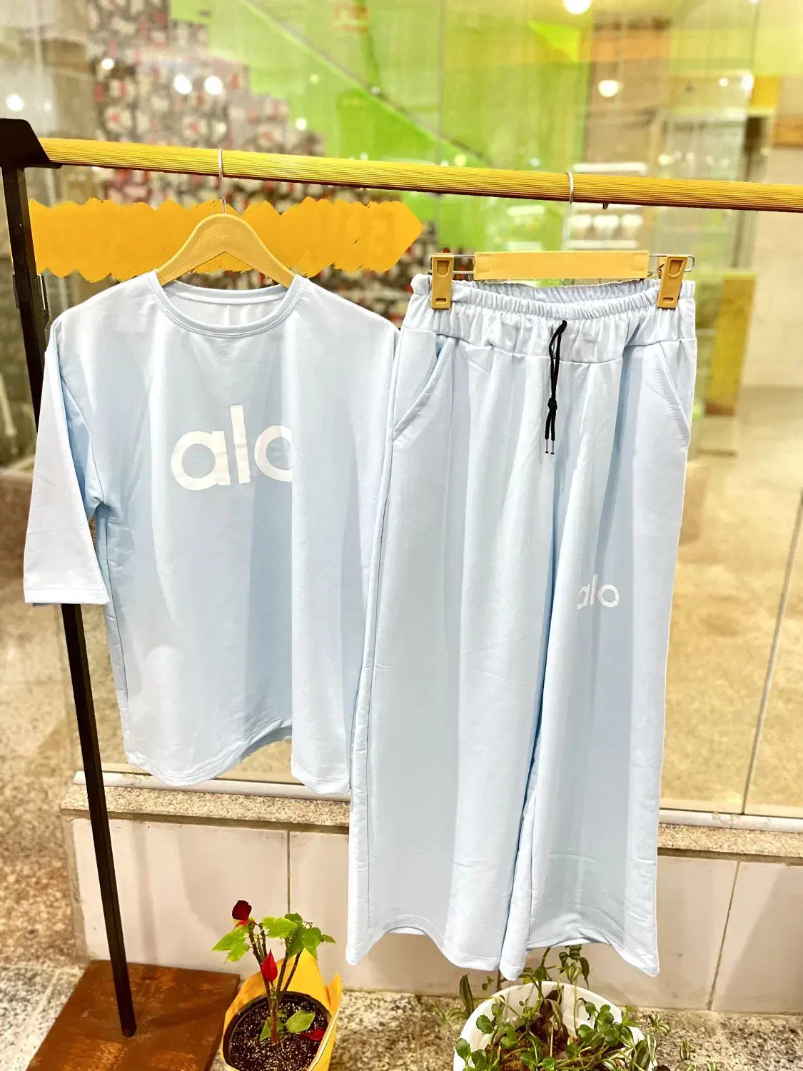 فروش عمده لباس و واگزاری|لباس|بلداجی, |دیوار