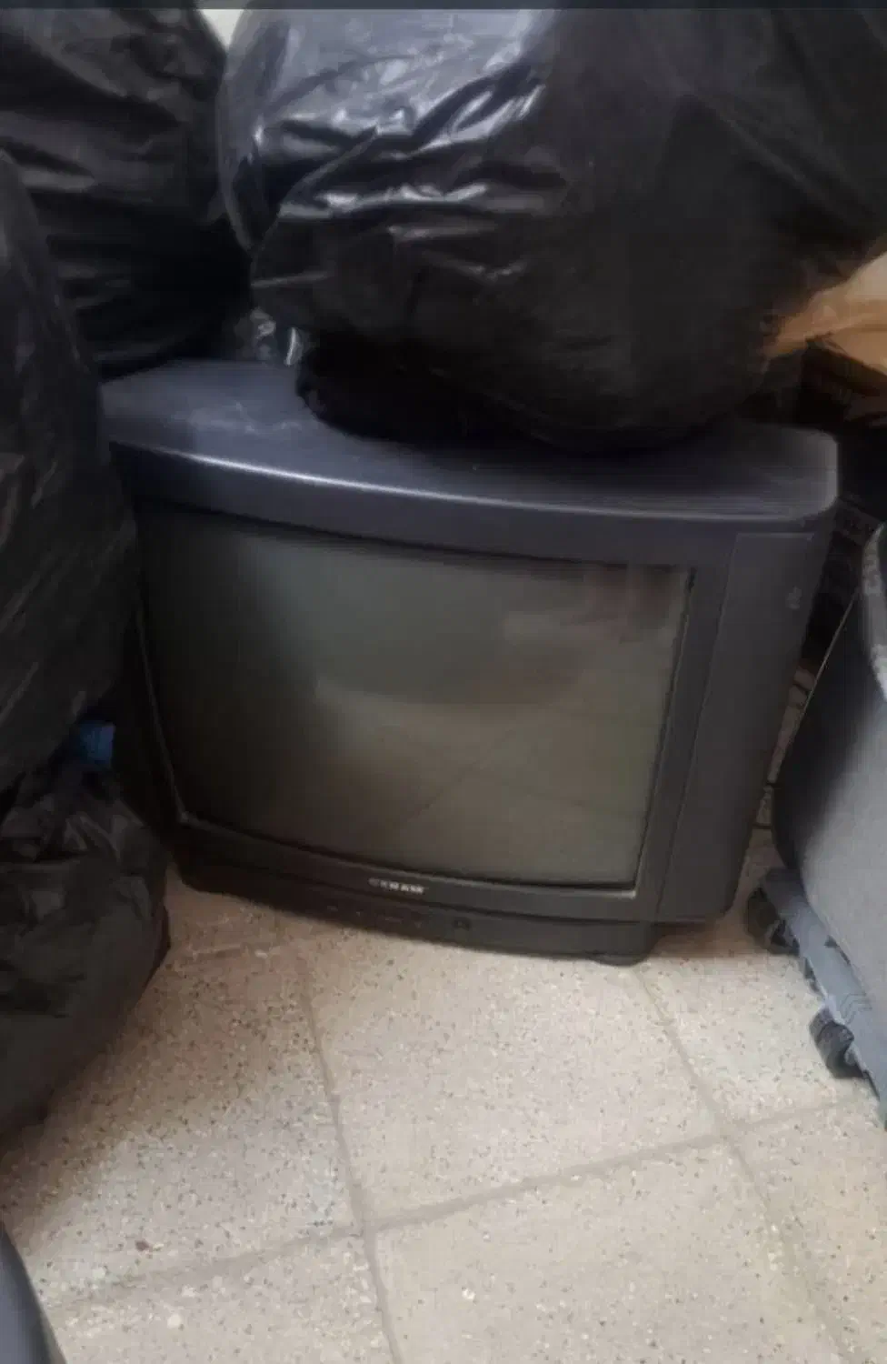 وسایل منزل.|فرش|شیراز, پودنک|دیوار