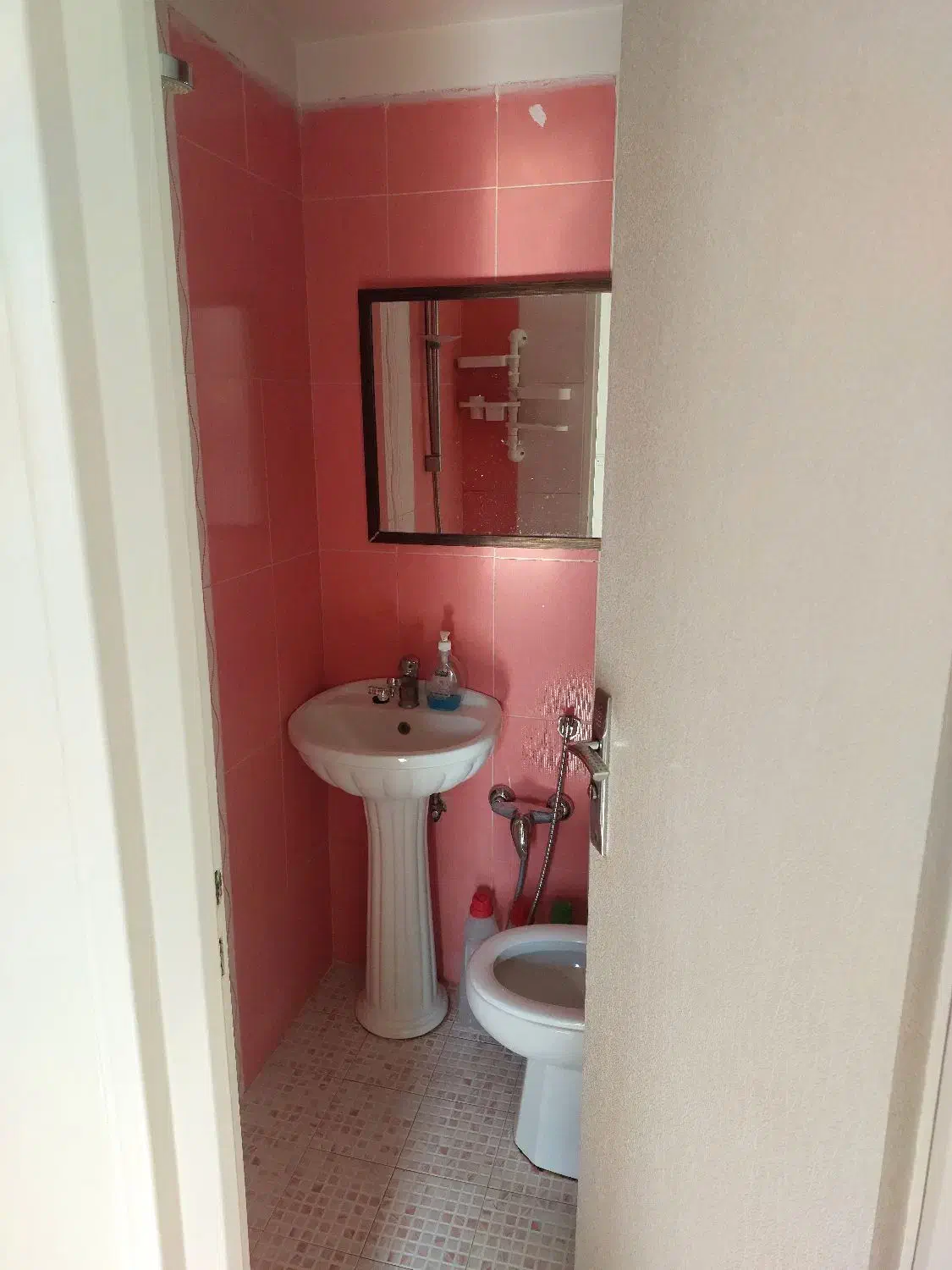 ۱۰۰‌متر‌اپارتمان