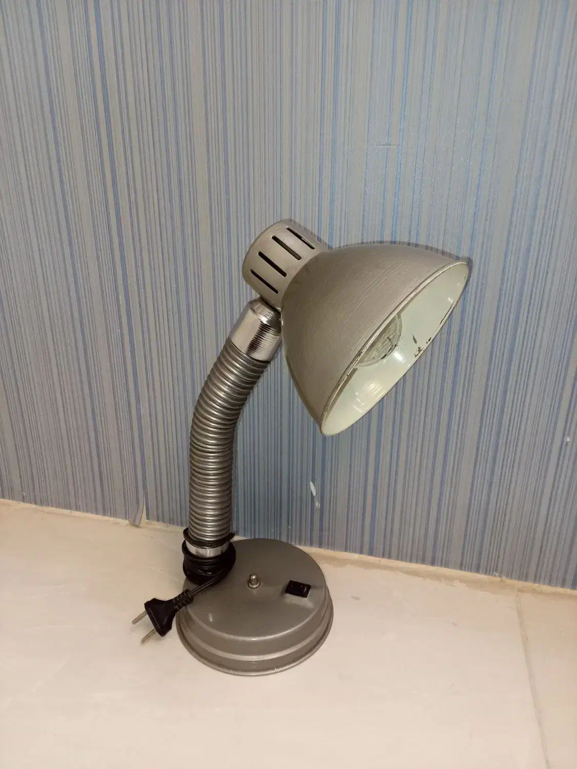 چراغ مطالعه|چراغ خواب و آباژور|مشهد, امام رضا (ع)|دیوار