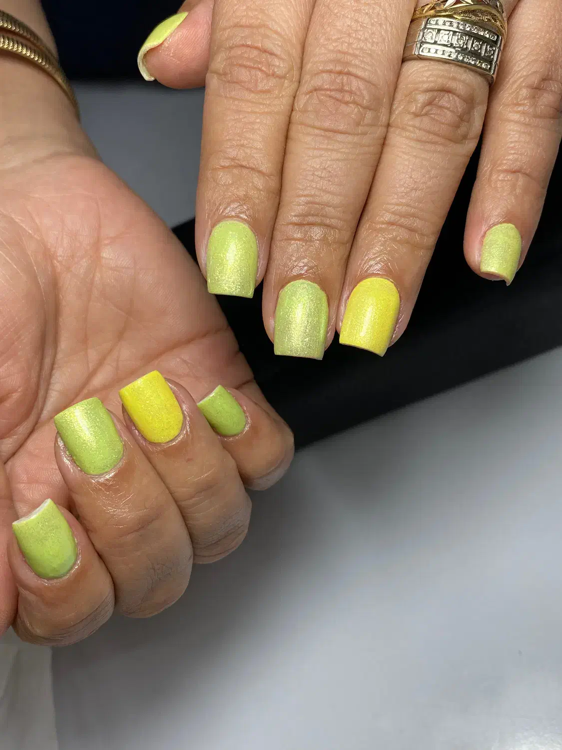 نیازمند مدل ناخن برای تکمیل آلبوم|خدمات آرایشگری و زیبایی|رشت, نیکمرام|دیوار