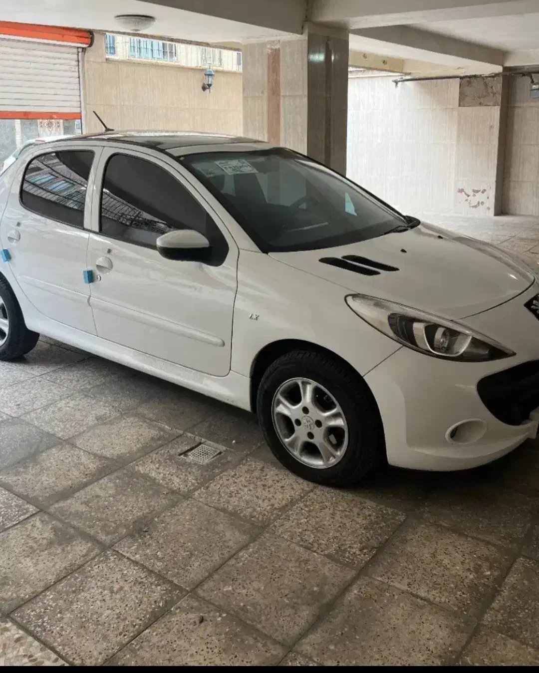 207پانا1402|خودرو سواری و وانت|رشت, سعدی (تختی)|دیوار