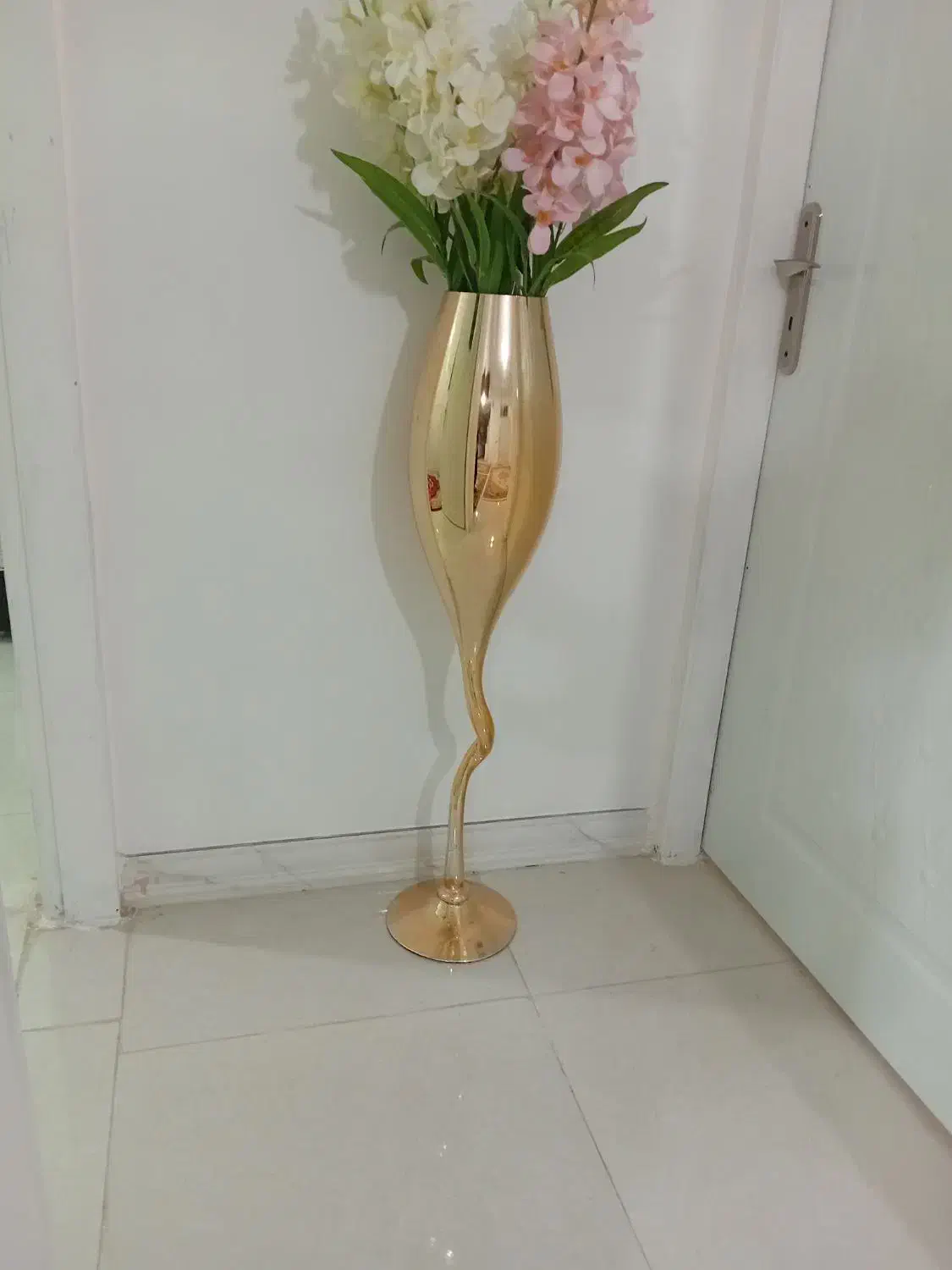 گلدان|گل مصنوعی|اسلام‌‌آباد غرب, |دیوار