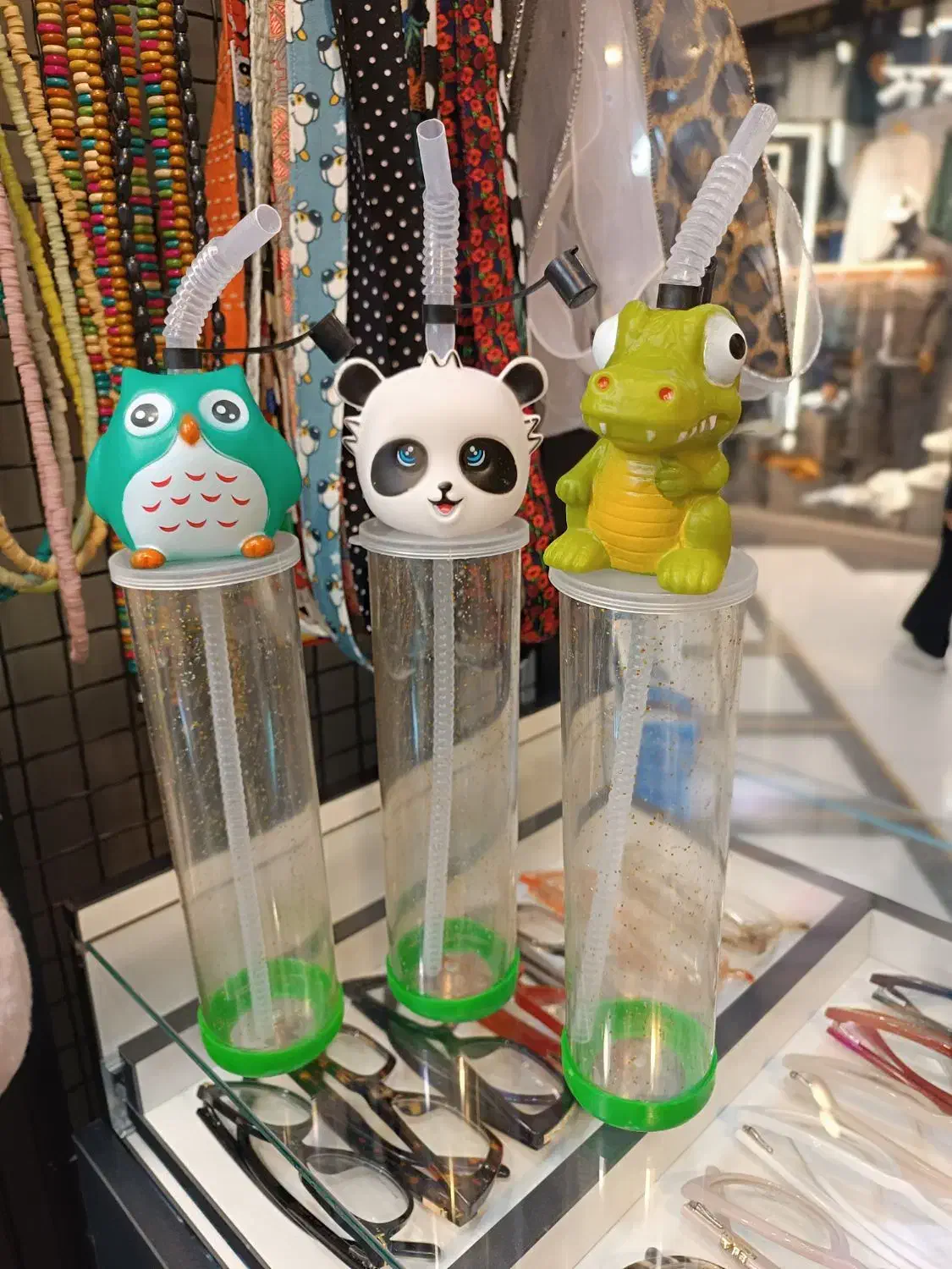 قمقمه|ظروف نگهدارنده، پلاستیکی، یکبارمصرف|تهران, نیروی هوایی (پیروزی)|دیوار