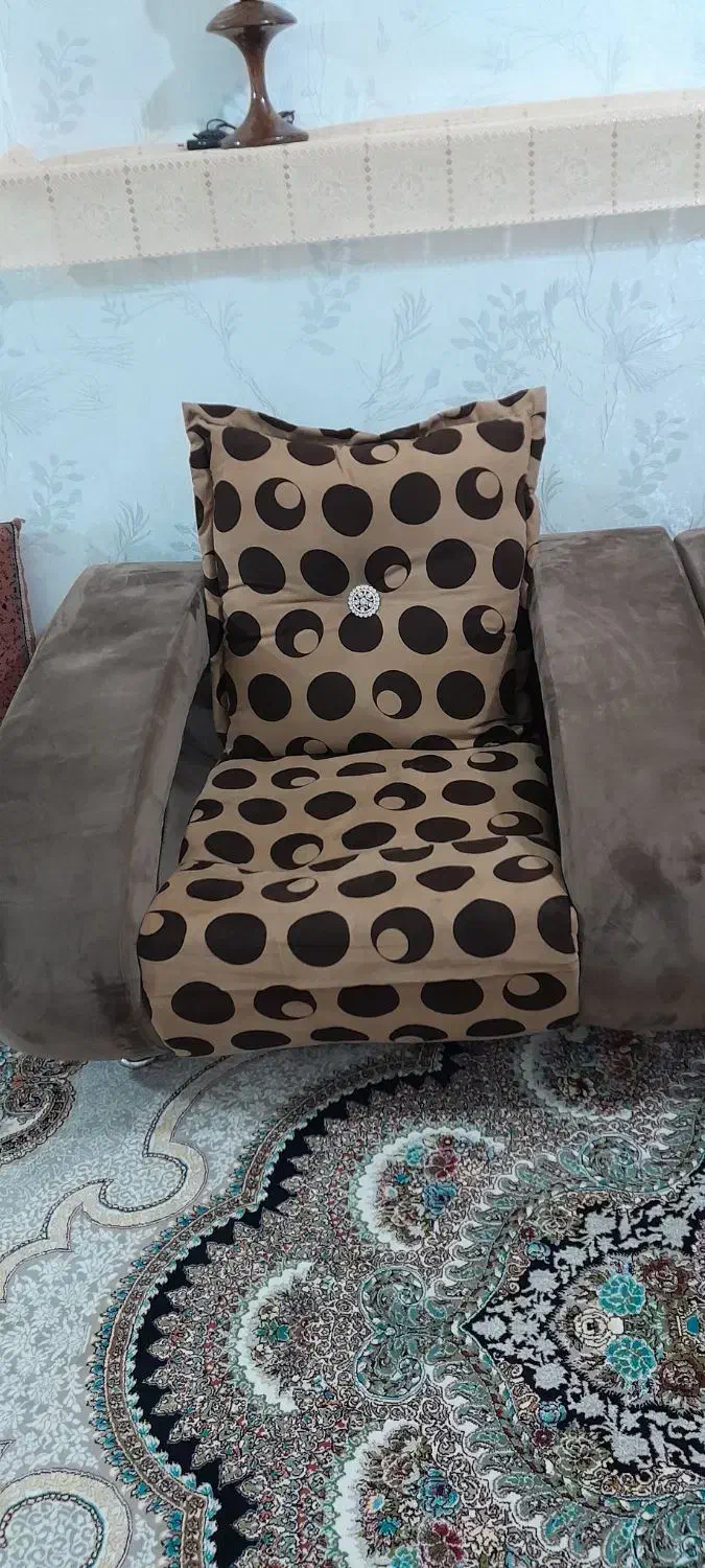 مبل هفت نفره|مبلمان خانگی و میز عسلی|اقبالیه, |دیوار