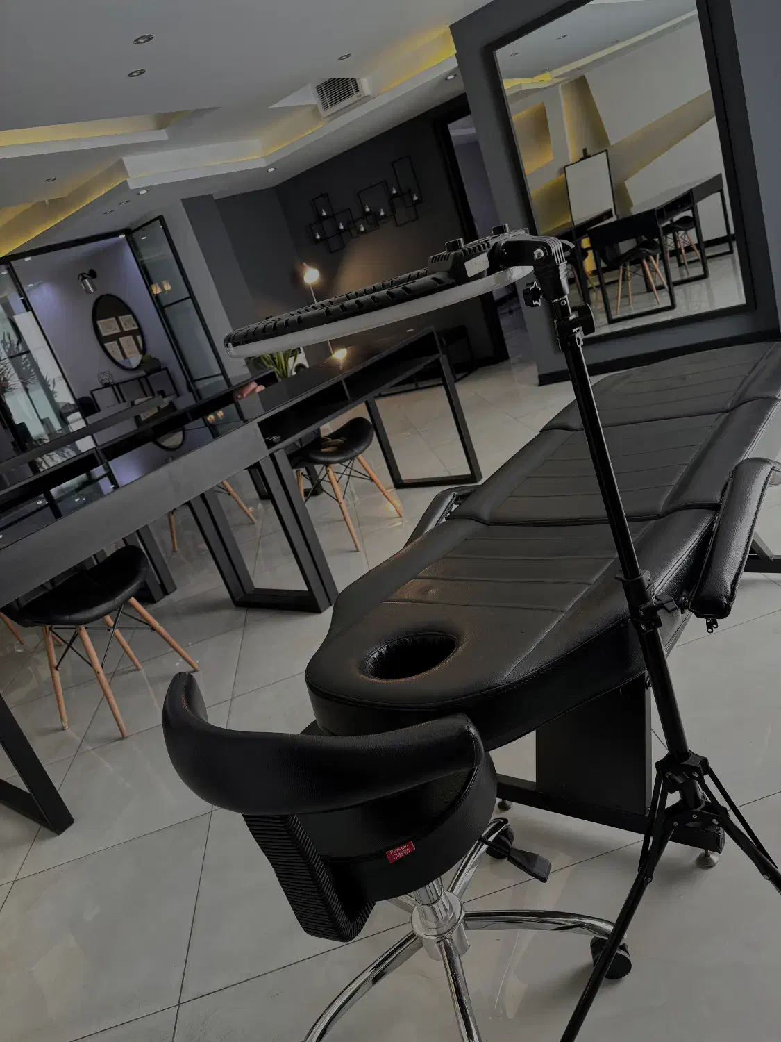 اجاره صندلی|خدمات آرایشگری و زیبایی|کرج, عظیمیه|دیوار