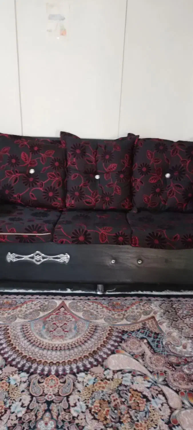 مبل ۷ نفره کاملا سالن بدون پارگی|مبلمان خانگی و میز عسلی|لاهیجان, طالقانی|دیوار