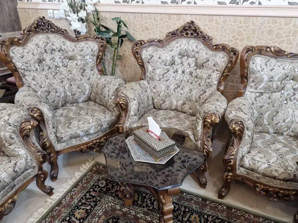 مبل سلطنتی به همراه میز ناهار خوری|مبلمان خانگی و میز عسلی|اهواز, کیان اباد|دیوار